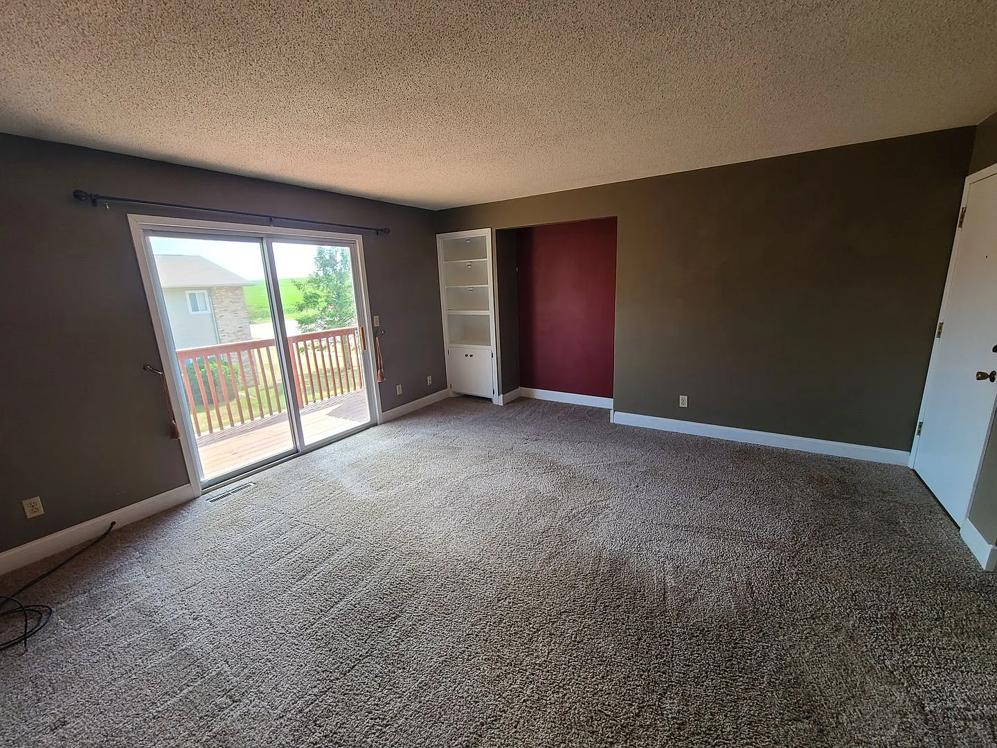 4932 DuBois Dr — Photo 2