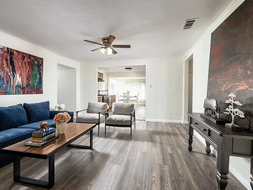 2808 Elm Park
