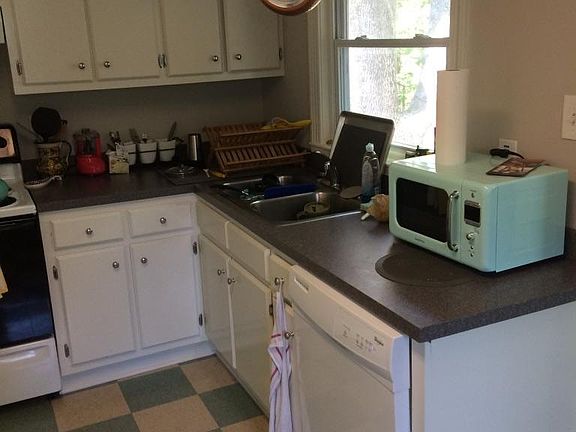 5th image of 308 Gresham Ave