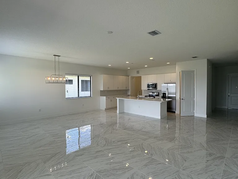 5226 Karlia Dr — Photo 7
