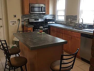 1st image of 8 Glenwood St #101