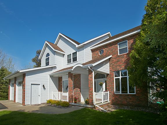 2nd image of 824 Manchester Ct
