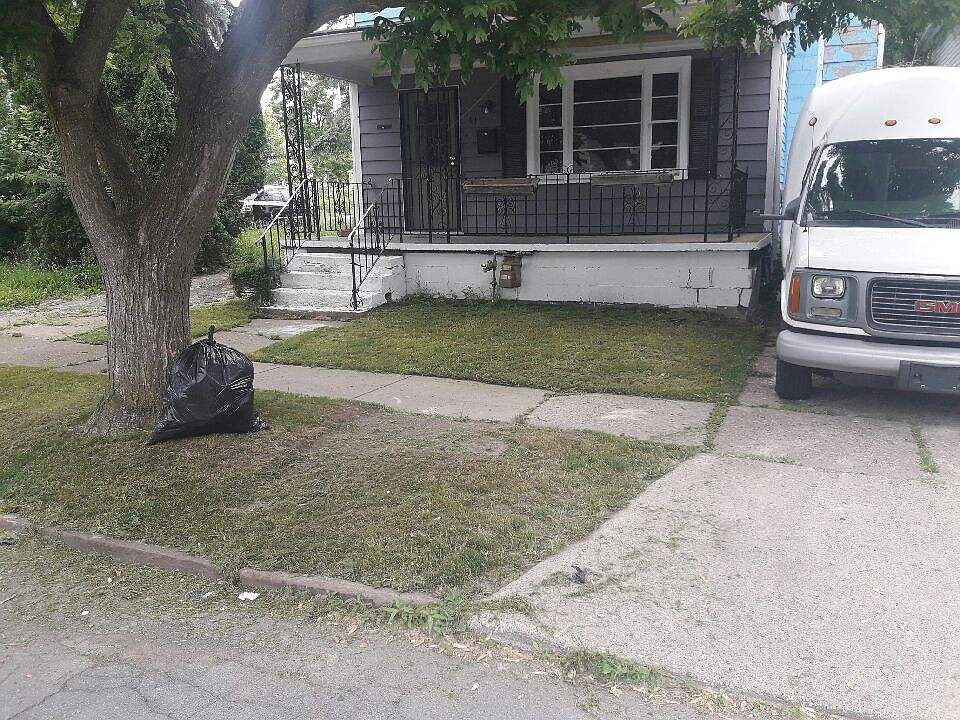 1st image of 61 Wood Ave
