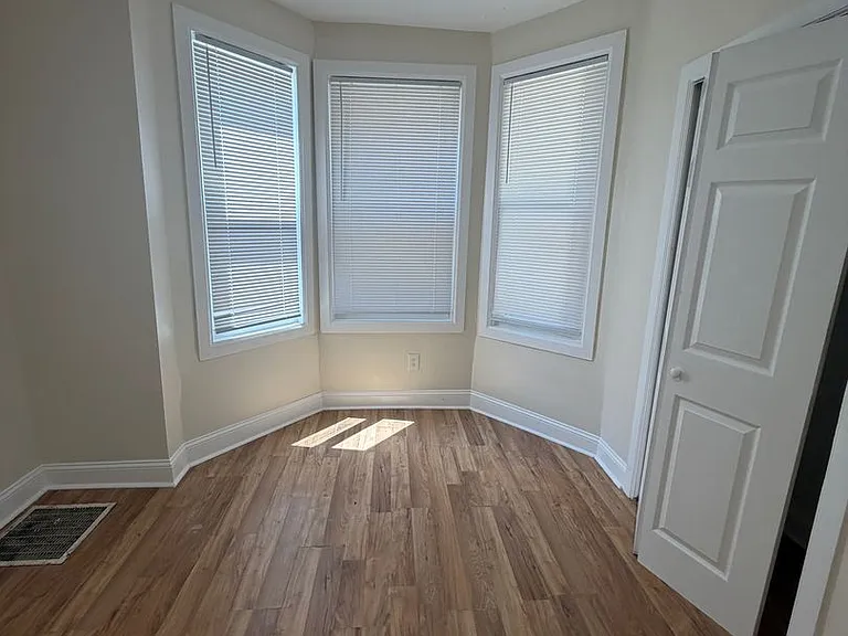 451 W Bringhurst St — Photo 10