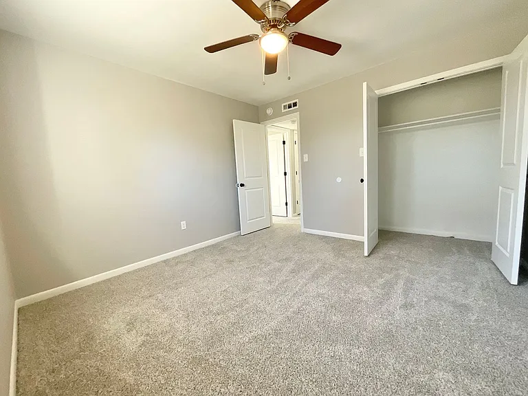 713 Melody Ln #C-7 — Photo 17