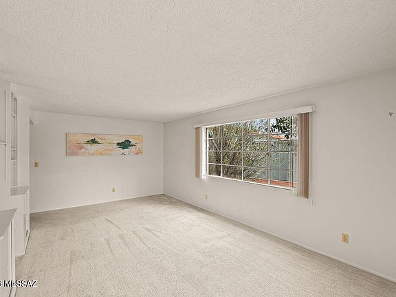 5th image of 415 S Vista Del Rio