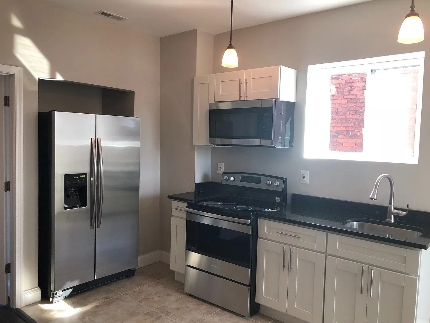 2206 N Charles St — Photo 3