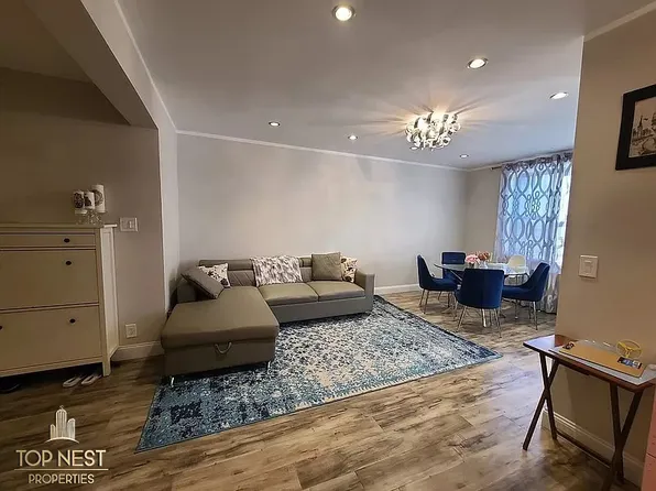 2719 East 28th Street image 1 of 11