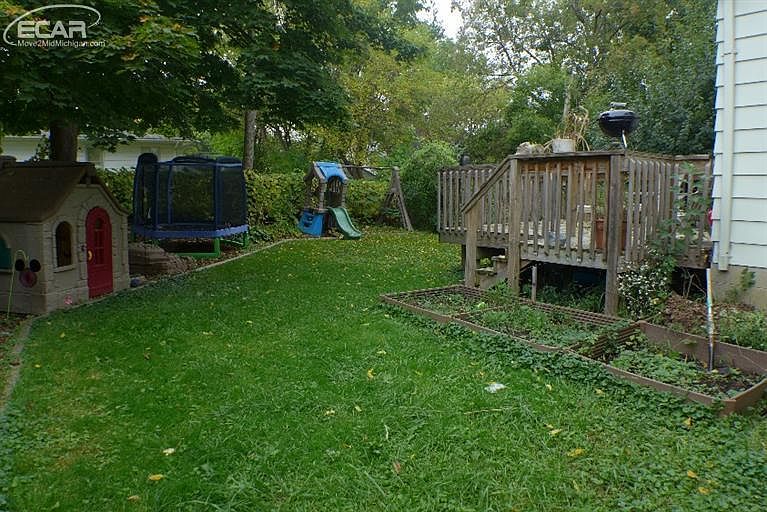 2nd image of 2429 Reid St