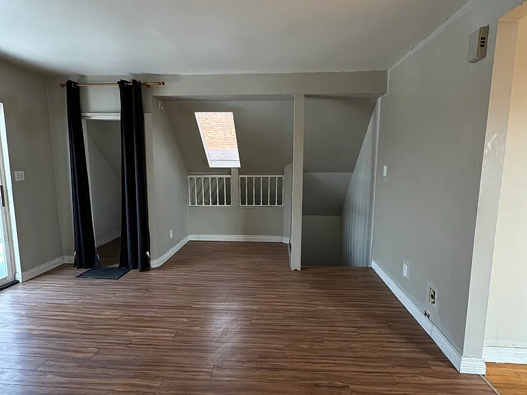 348 Gladstone Ave #3 — Photo 10