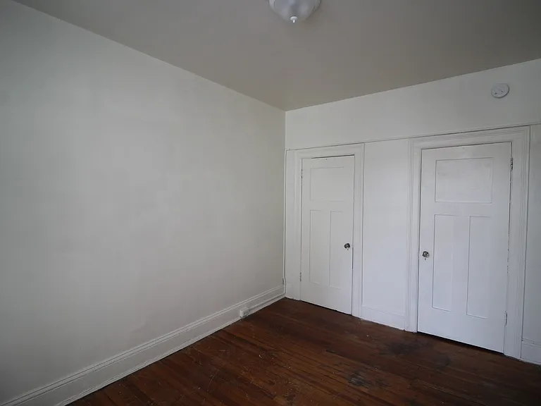 Avon Apartments — Photo 9