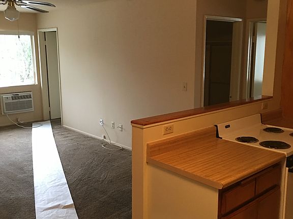 4th image of 12956 Vanowen St APT 201