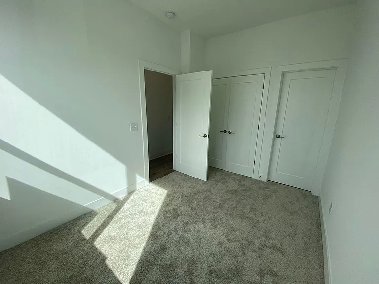 2129 College Ave — Photo 11