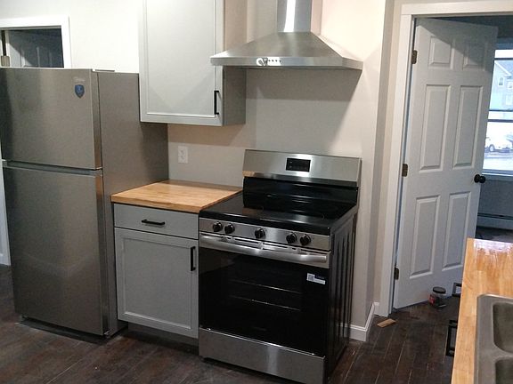 3rd image of 15 John St Floor 2