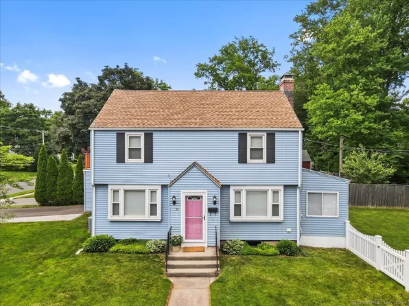 82 Middlebrook Road, West Hartford, CT 06119