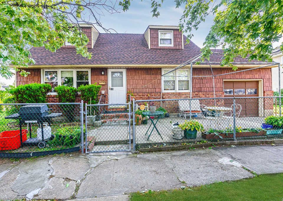 1st image of 135 Crowells St