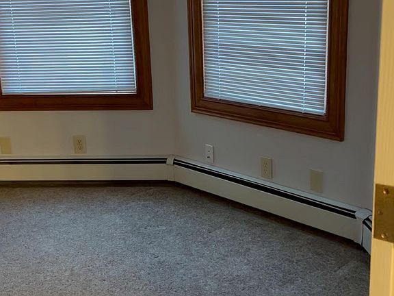 2nd image of 20 Russell Ave Floor 1