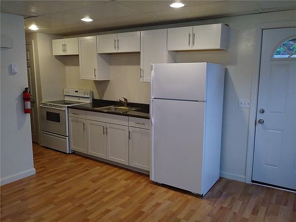 2nd image of 53 Saint Germaine Ct