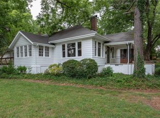 330 6th St SW, Hickory, NC 28602