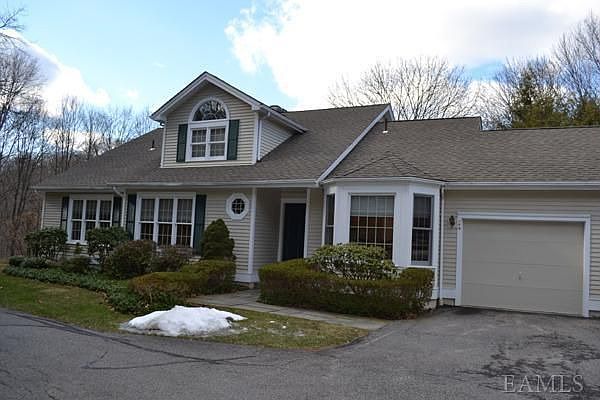 1st image of 24 Wells Ln #24