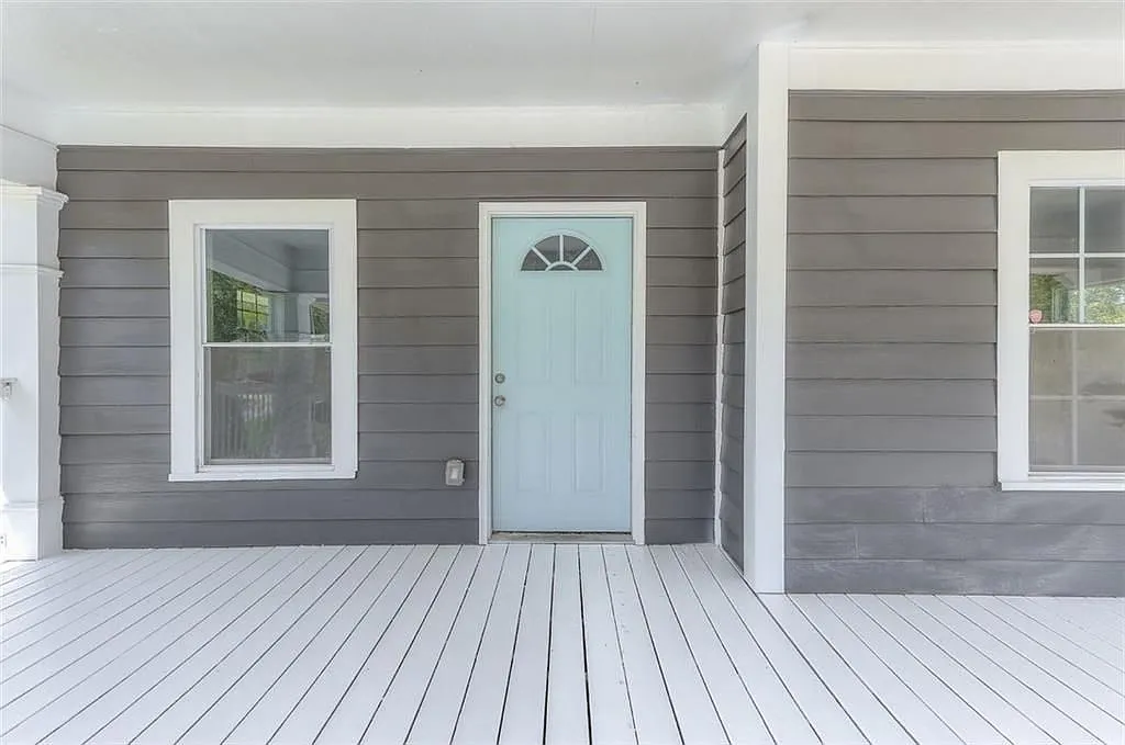 3 bed, 2.0 bath, 1350 sqft, $2,150 — Photo 4