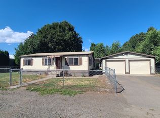 10302 White Birch Ln, Island City, OR