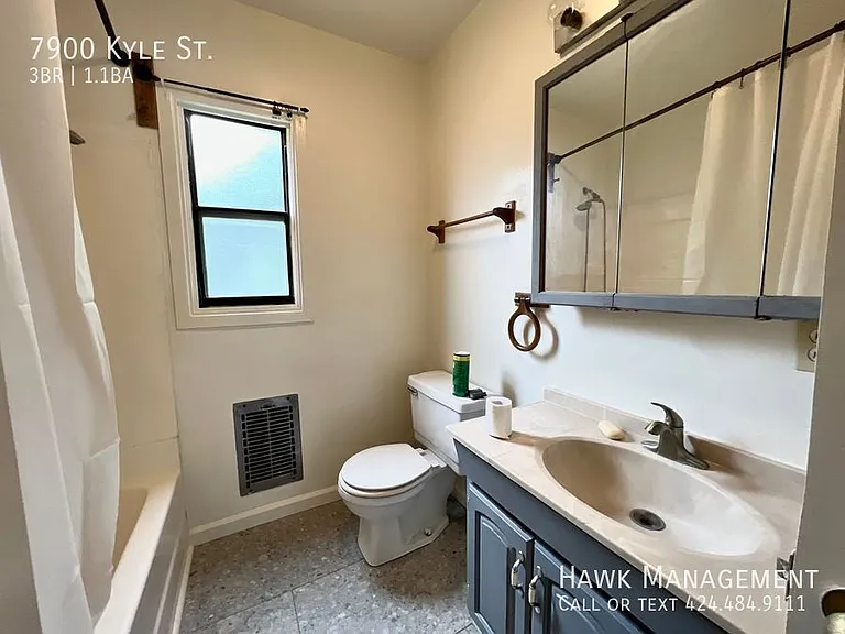 7900 Kyle St — Photo 13