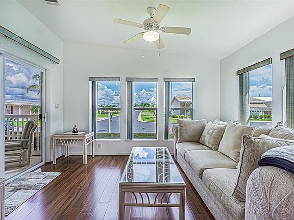 4th image of 37232 NEUKOM AVENUE