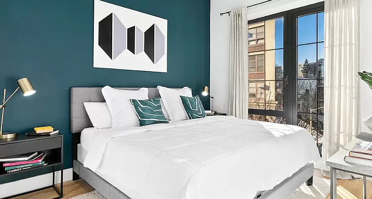 Rented by Hillel Realty Group | media 36