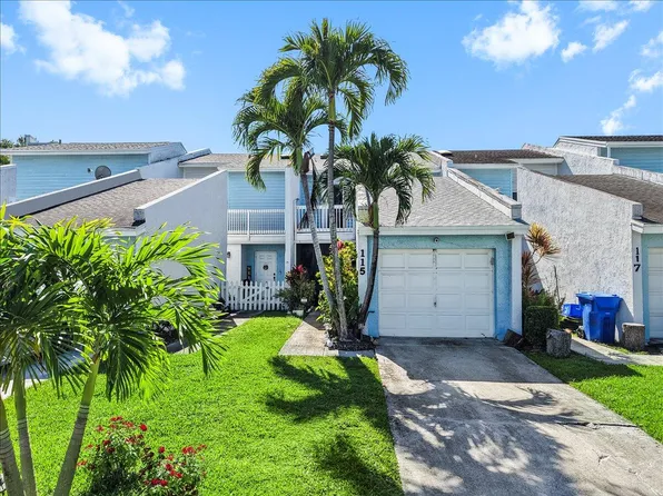 115 Fairway Lane, Royal Palm Beach, FL 33411