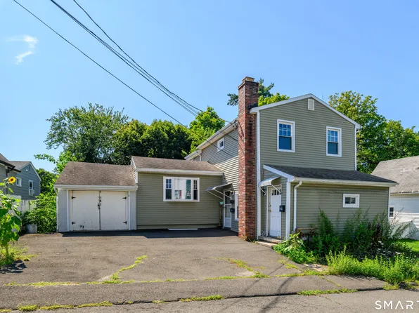 8 Davis Street, Danbury, CT 06810