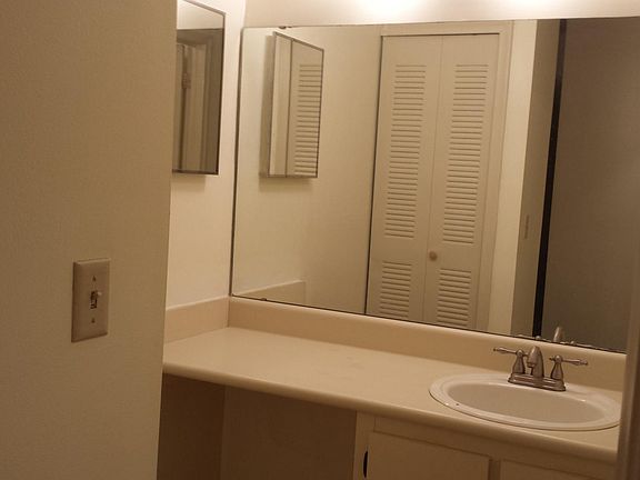 3rd image of 1220 Sophie Blvd