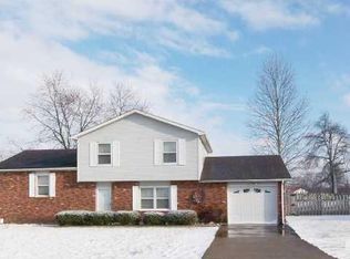 9687 Peach Ct, Columbus, IN 47203