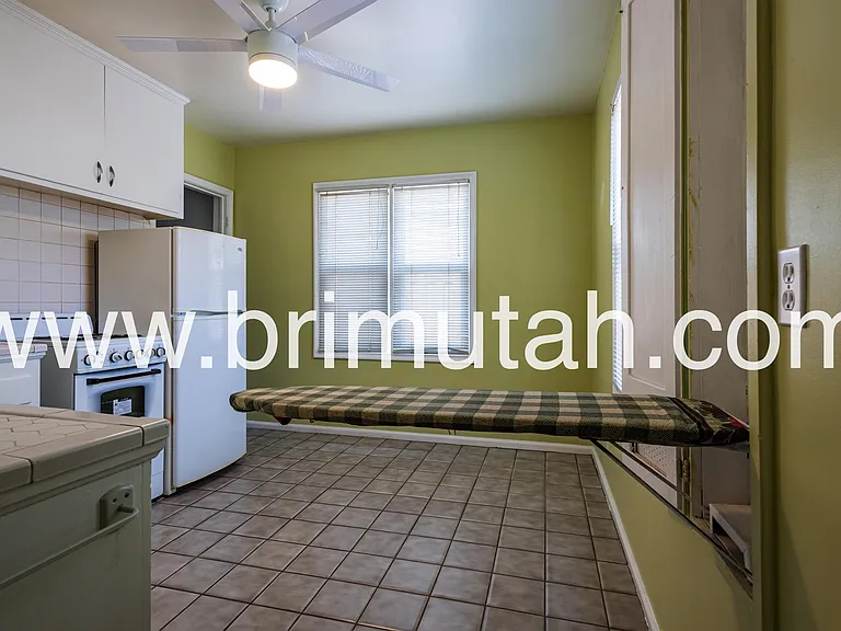 2364 E Redondo Ave — Photo 8