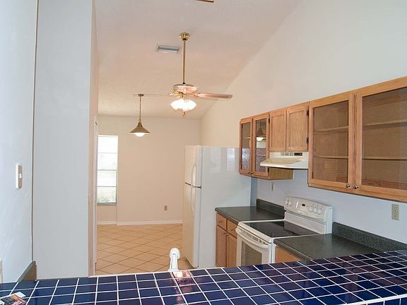 2nd image of 5120 Arbor Glen Cir