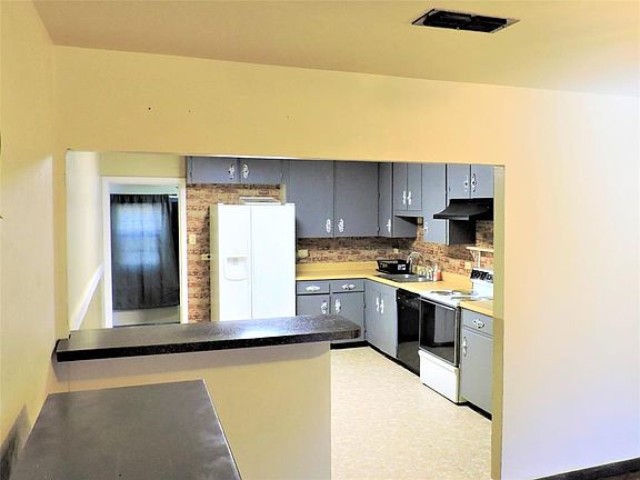 2nd image of 409 W Acheson St