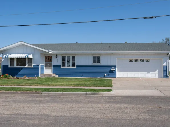 2802 E Ave E, Bismarck, ND 58501