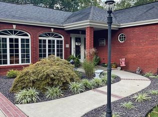 101 Estate Dr, Chester, IL 62233
