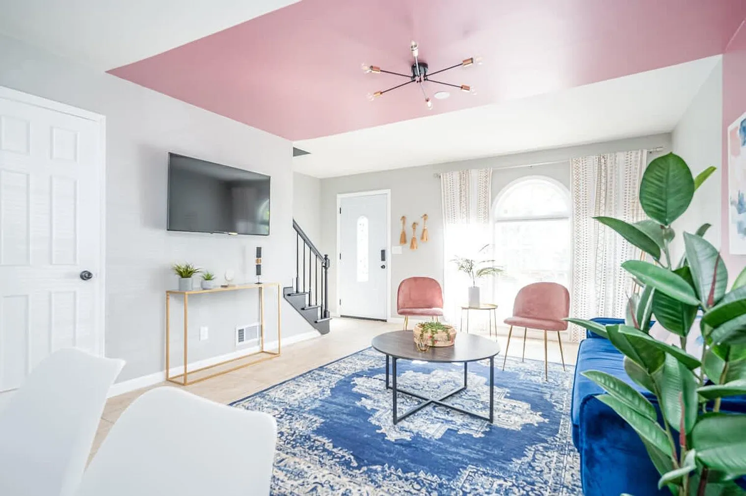 2 bed, 2.0 bath, 1194 sqft, $3,281 — Photo 2
