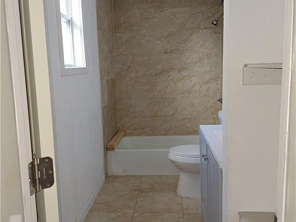 5th image of 3019 50th St