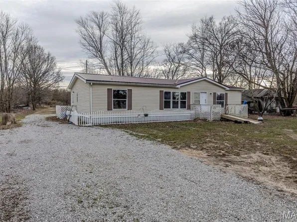 19456 Jewell Rd, Lebanon, MO 65536
