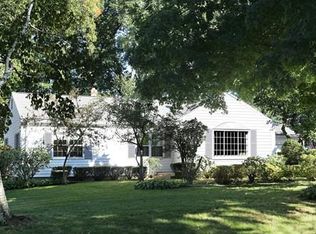 77 Winding Ln, Springfield, MA 01118