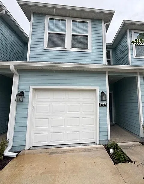 9727 Topaz Ln