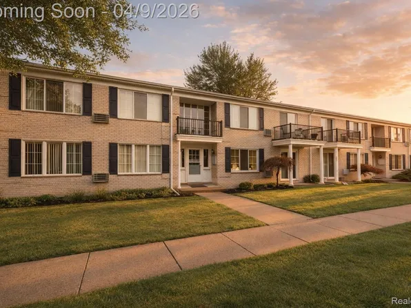 100 W Hickory Grove Rd APT A2, Bloomfield Hills, MI 48304