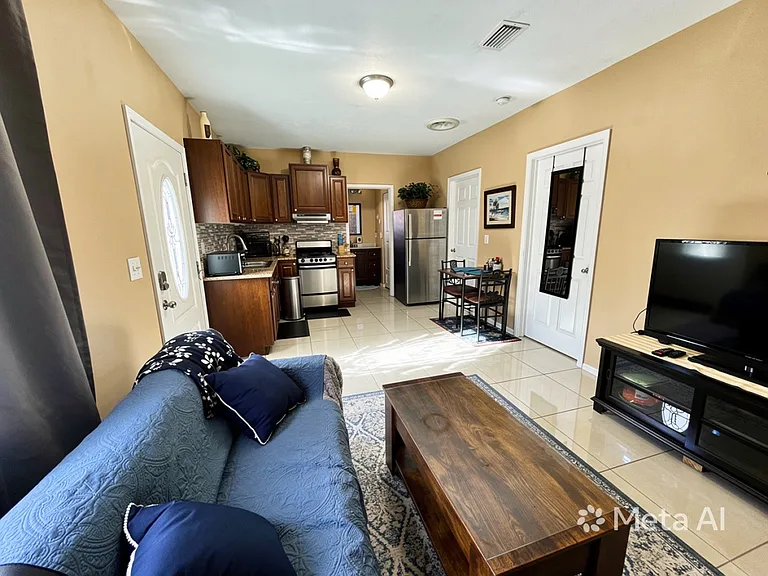 2453 Ridge Ave — Photo 3