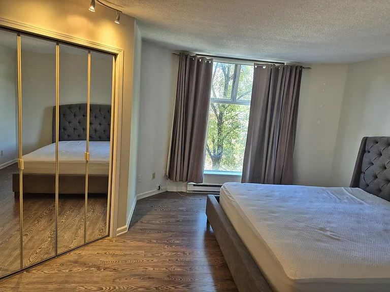 1135 Quayside Dr #401 — Photo 4