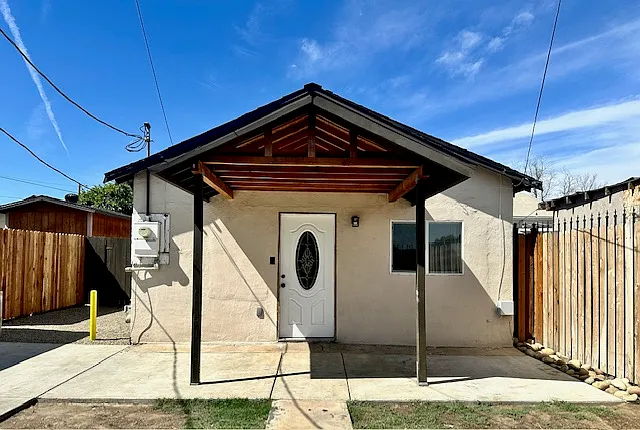 719 Eureka St #A — Photo 1