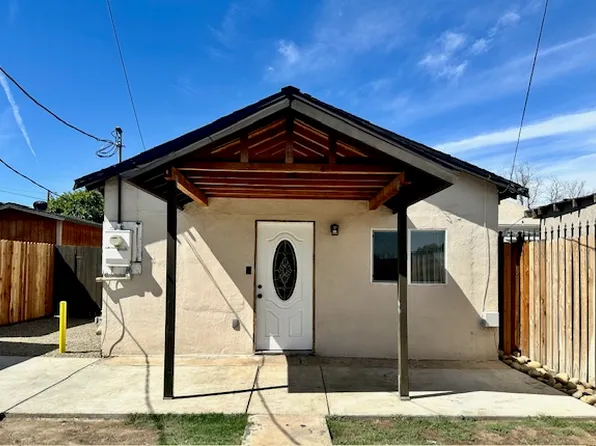 719 Eureka St #A, Bakersfield, CA 93305
