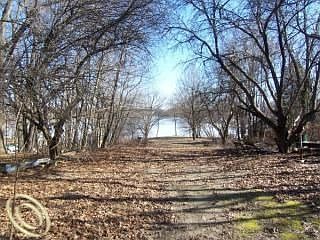 4th image of 9168 Sherwood Dr