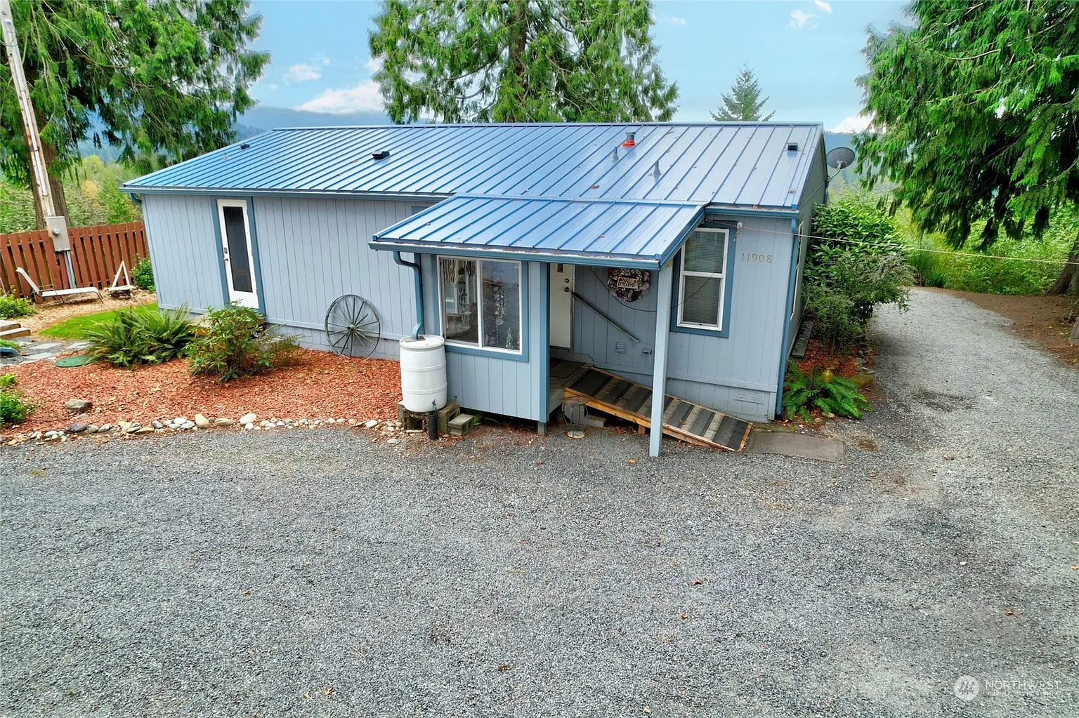 11908 Smokes Road photo 1